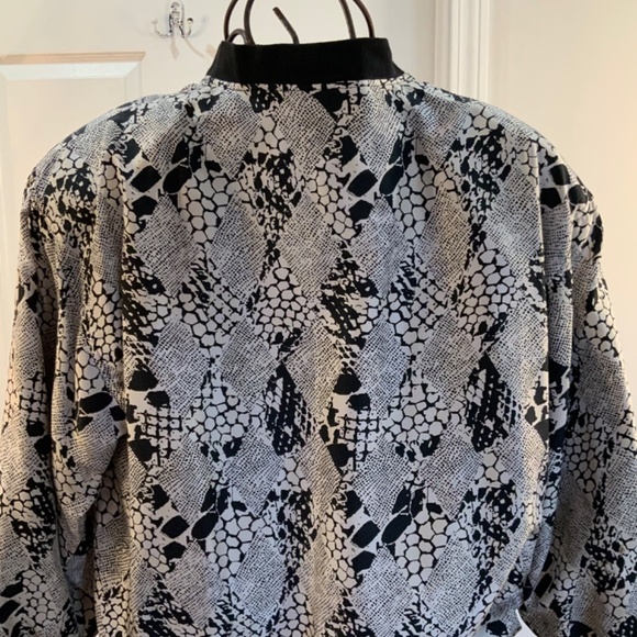 FUDA INTERNATIONAL 100% SILK JACKET SIZE L - Picture 5 of 7